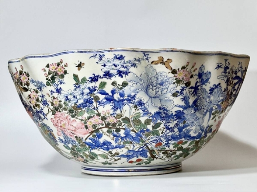 Seto-Yokohama Ware Large Bowl with Painted Birds and Flowers